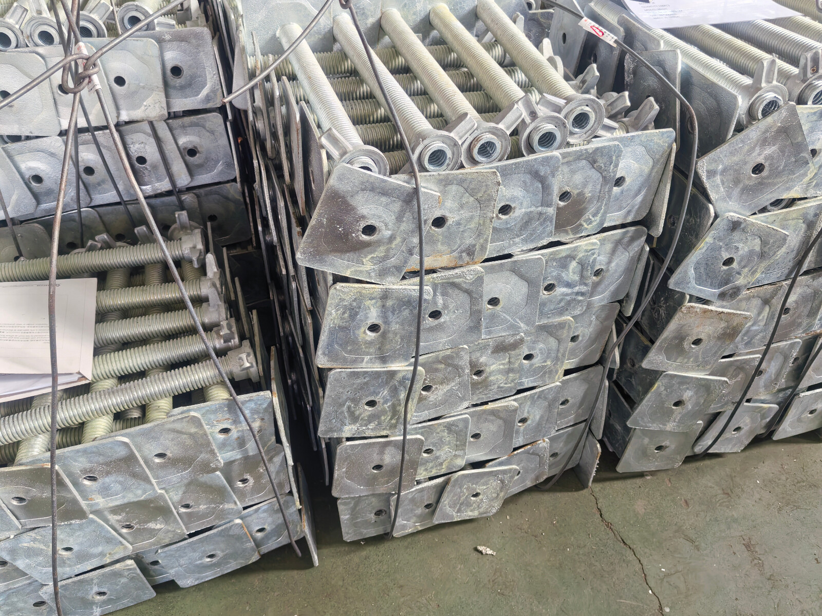 Scaffolding Formwork U Head Jack Base &amp; Screw Base Jack with Nut