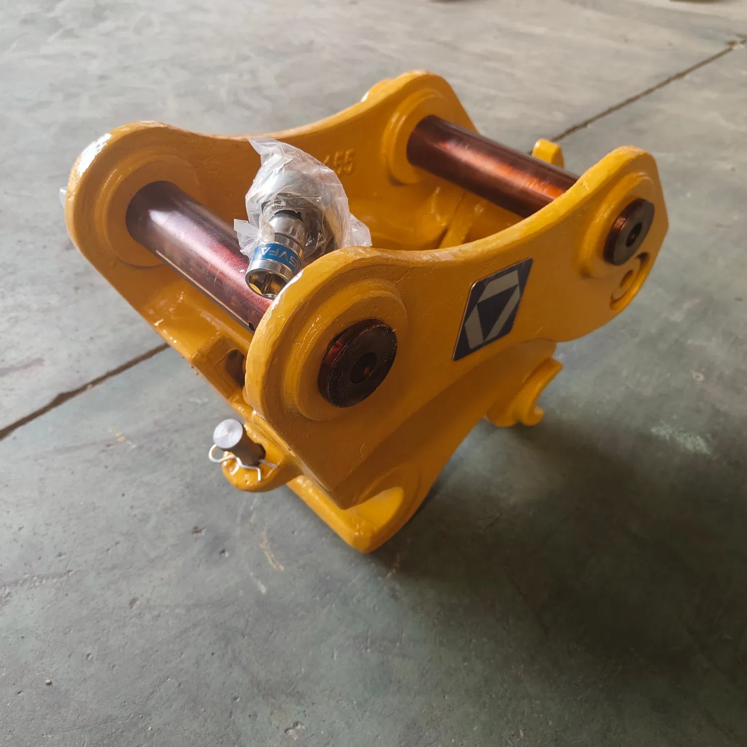 Versatile Hydraulic Quick Hitch Coupler for Heavy-Duty Tasks