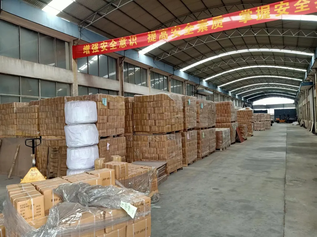Scaffolding clamp packed with wooden pallets or steel pallets