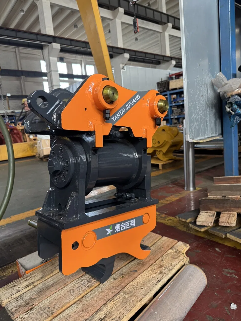 Heavy-Duty Compact Excavator Quick Hitch Coupler with Smart Tilting Feature