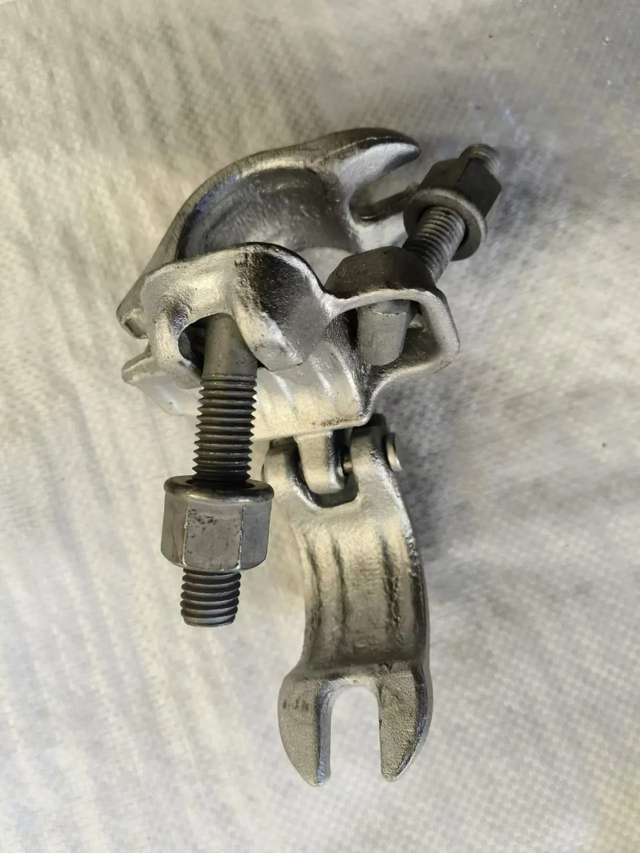 En74/BS1139 Standard Hot Sale German Type Double/Right Angle 48.3mm Coupler