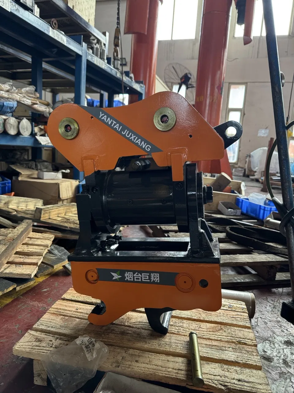 Heavy-Duty Compact Excavator Quick Hitch Coupler with Smart Tilting Feature