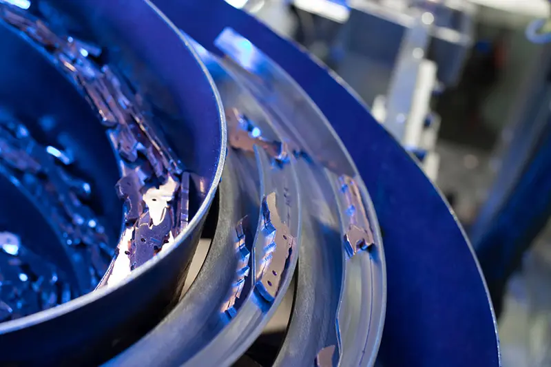 metal welding device