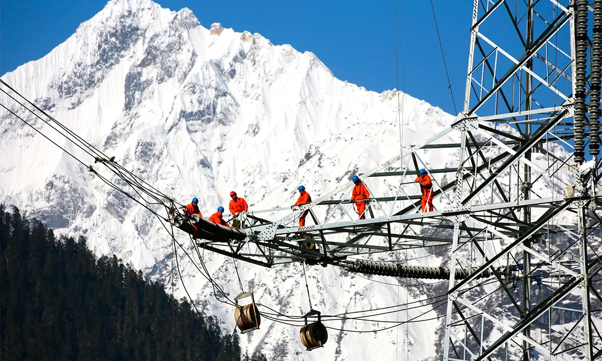 Low temperature circuit breaker application -40°C cold environment testing