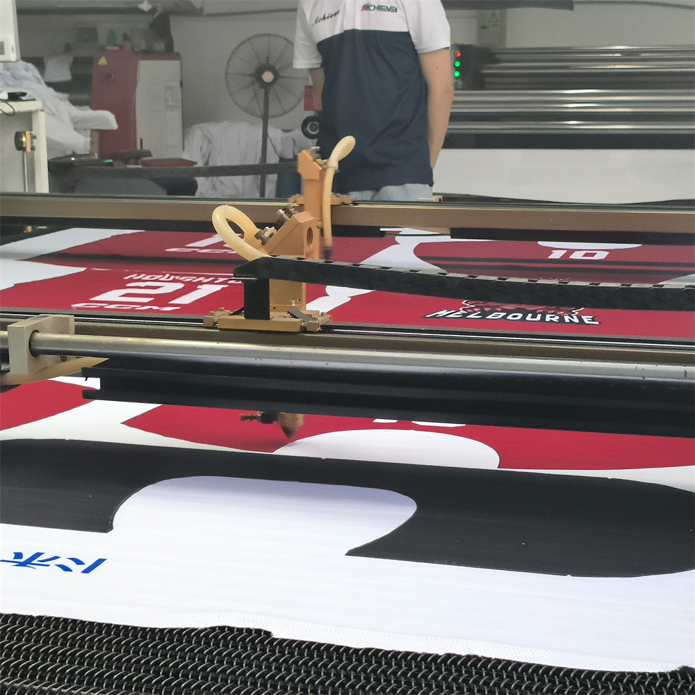 Laser cutting machine for precision sportswear fabric cutting