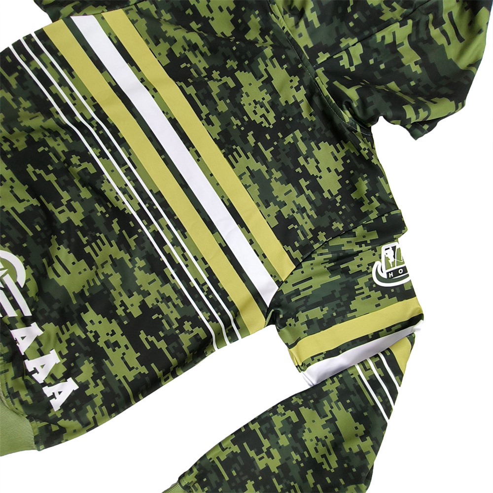 Camo Hoodie Detail 10