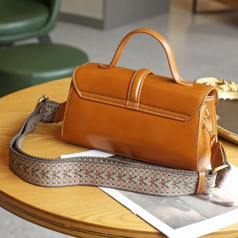 Wholesale Women's Leather Chain Crossbody Bag Mini Square Shoulder Bag Manufacturers, Supplier