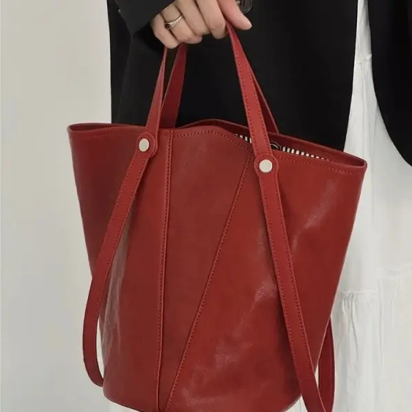 Wholesale Leather Classic 1-1.9L Magnetic Buckle Closure Waterproof Totebag for Outdoor & Business Use Manufacturers, Factories