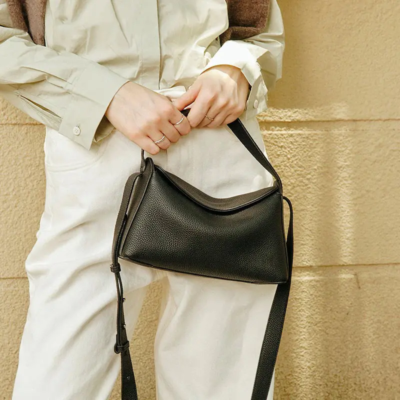 Wholesale Commuter Shoulder Bag Casual Messenger Bag Factory, Suppliers