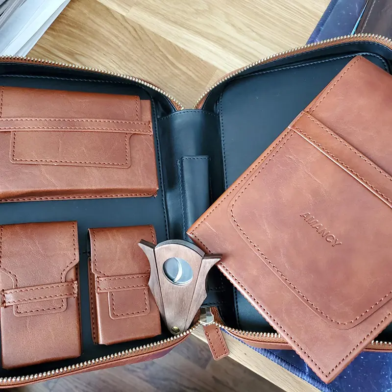 China Luxury Brown Leather Travel Cigar Humidor Portable Cigar Bag Factory, Factories