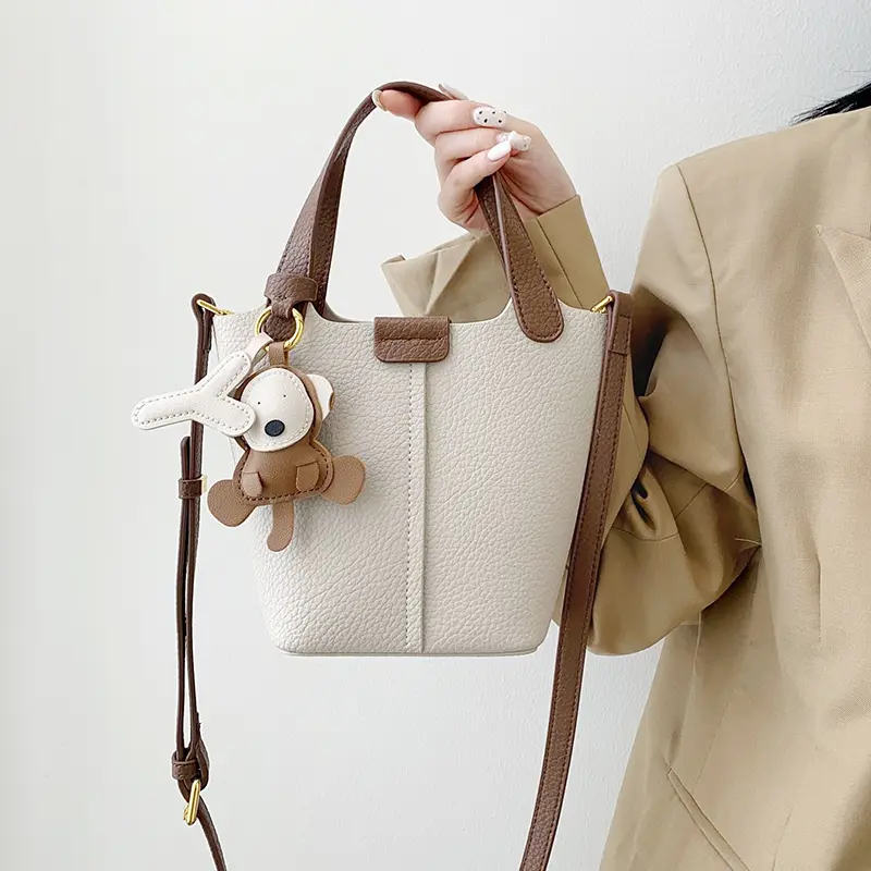 China Genuine Leather Bag Handbag Women Light Luxury Bucket Bag Shoulder Messenger Bag Factory, Factories