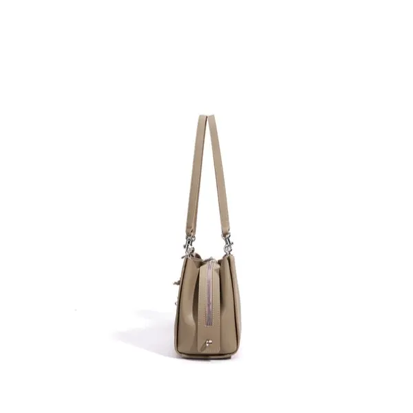 Wholesale Hot Sale Luxury Fashion Designer Button Closure Waterproof Genuine Leather Casual Hasp Shape 1-1.9L Large Capacity Handbag Manufacturers, Suppliers