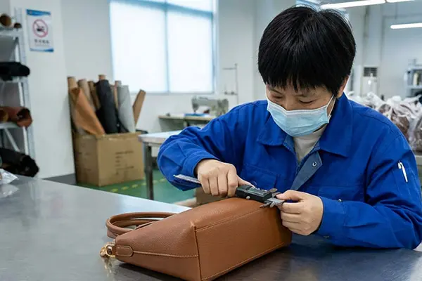 Leather Bag QC Inspection Process
