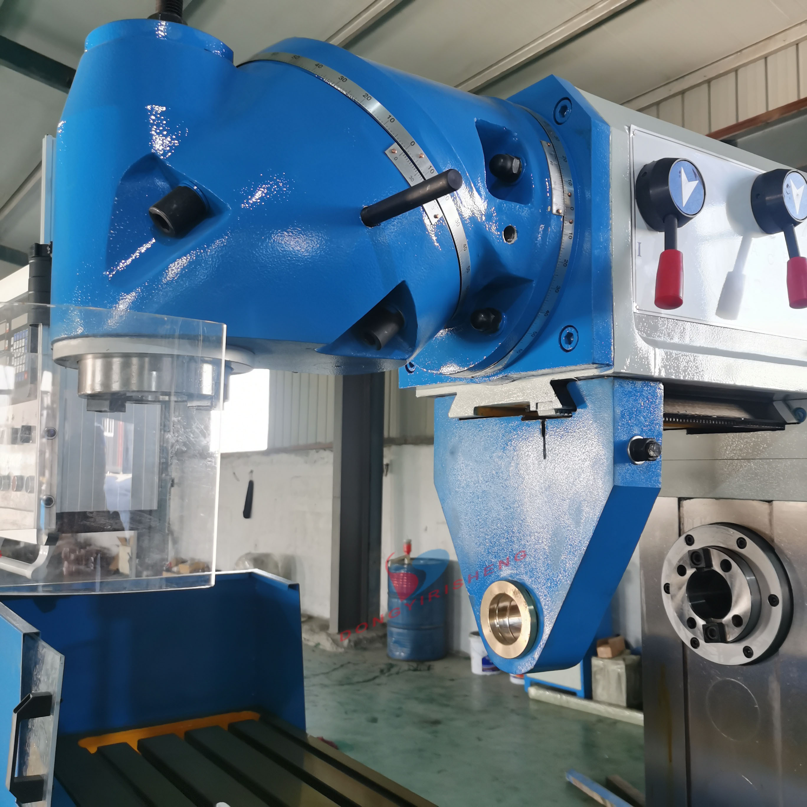 X6232 Universal Milling Machine with Rotary Milling Head More Convenient Manual Mills