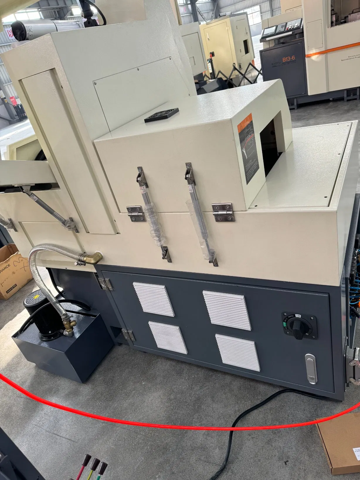 New Tech B13-6 Automatic Swiss Type CNC Lathe for SUS Processing