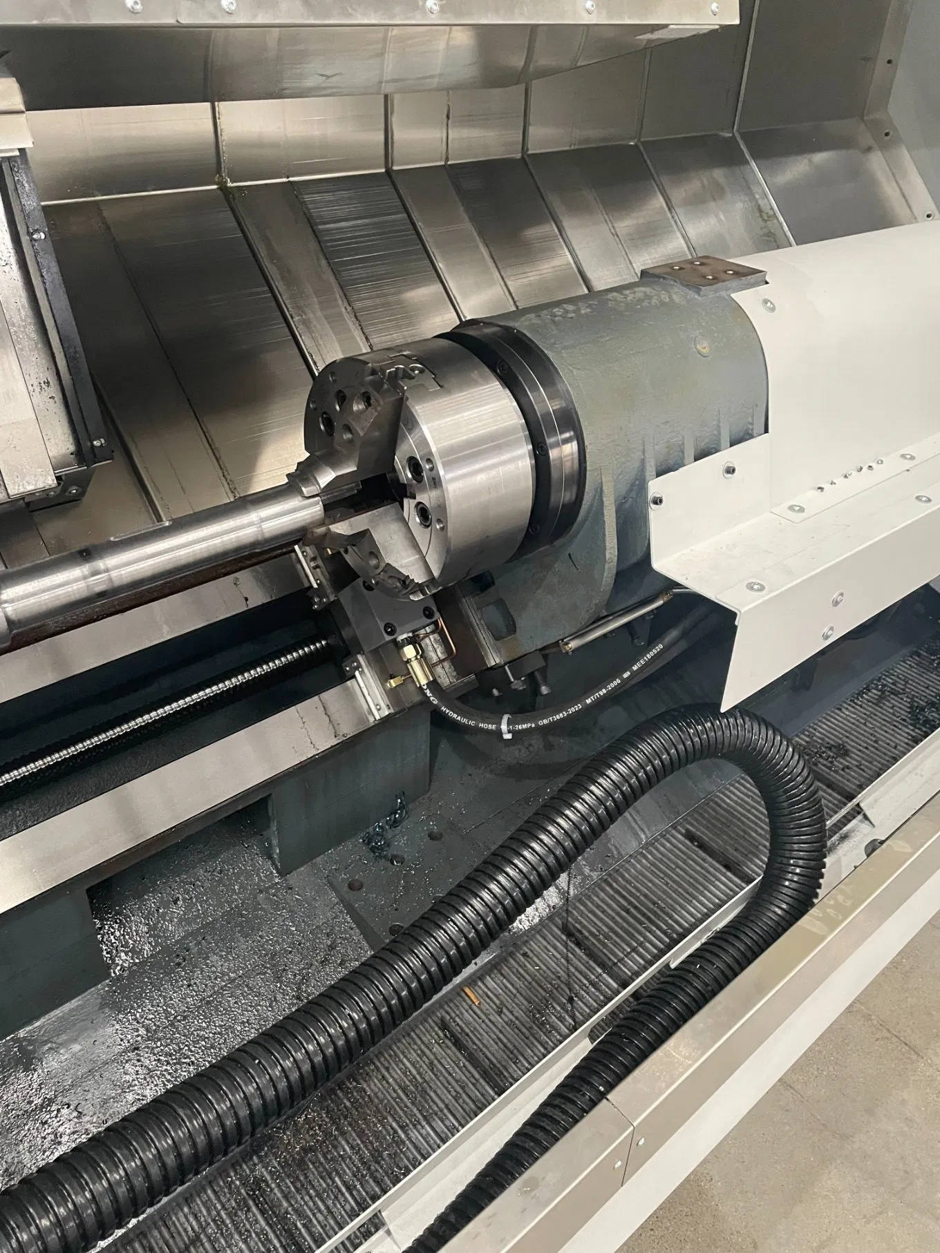 Swiss Type Alloy Ckx550-1500 CNC OEM Machine Turning Milling Lathe Turn-Mill Composite Center