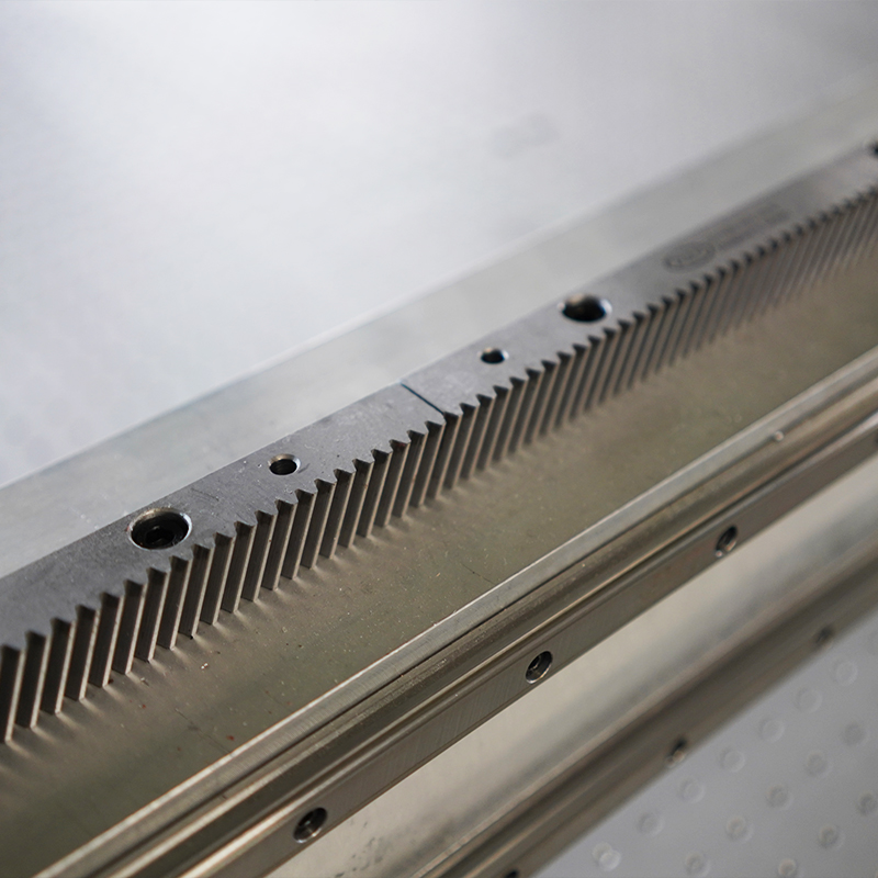 Rack and pinion transmission