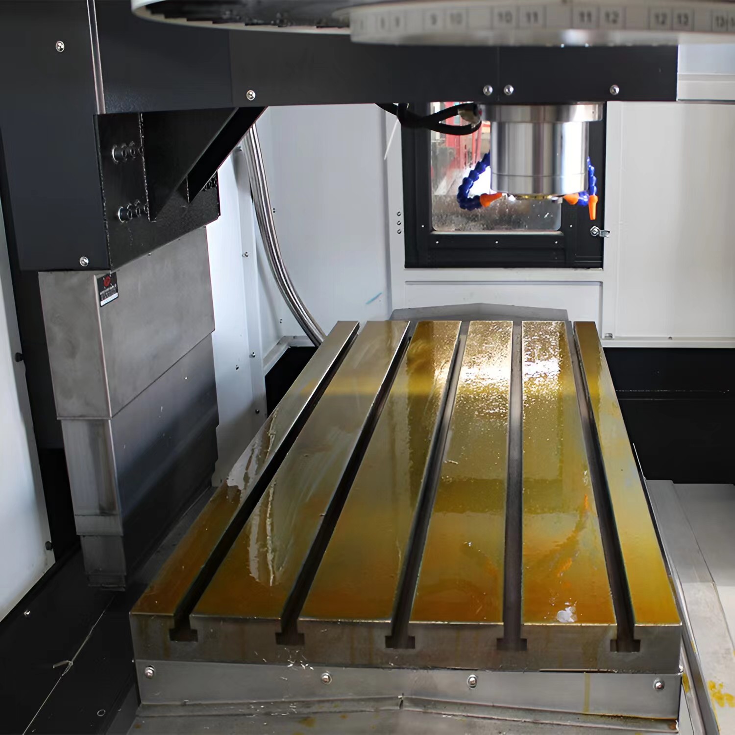 Professional Manufacture Cheap 5 Axis VMC850 /VMC650/VMC7124 Multiple MINI CNC Machining Center Vertical VMC Machining Centers