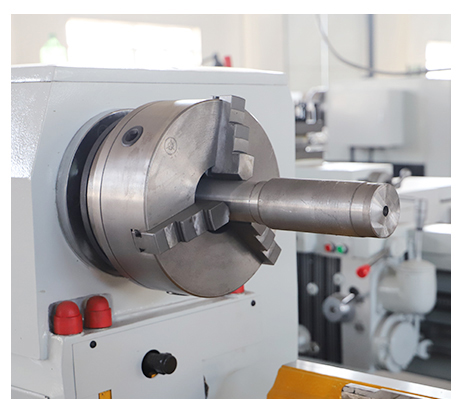 Metal three-jaw chuck