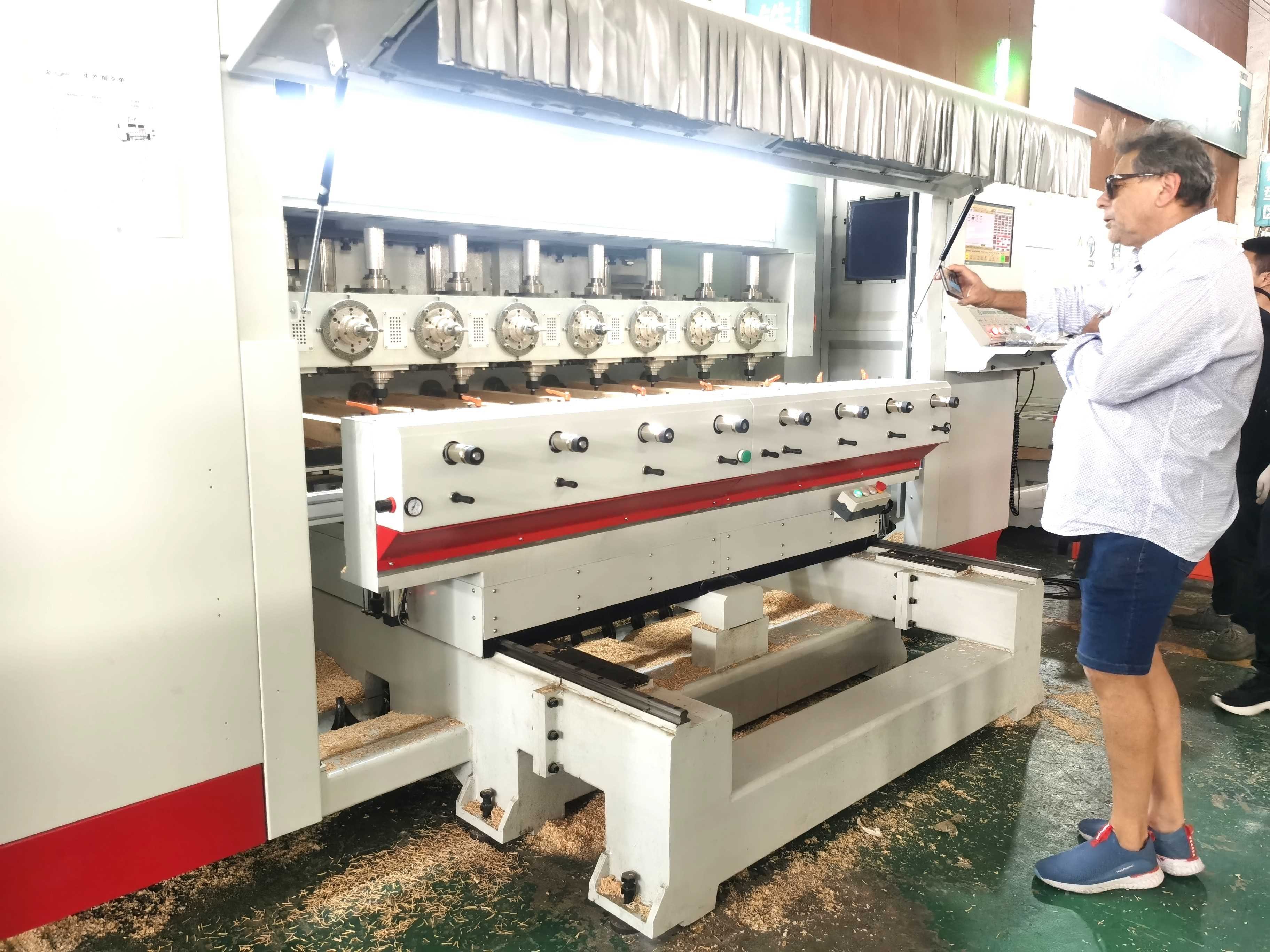 CNC Turning and Lathing Machine