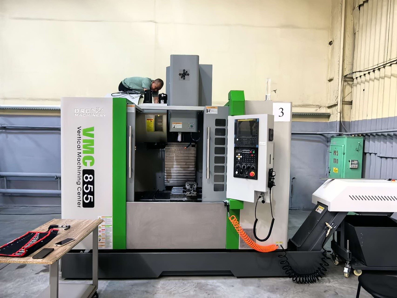 Advanced Type VMC650 5 Axis Automatic Vertical CNC Machining Center Economic Type
