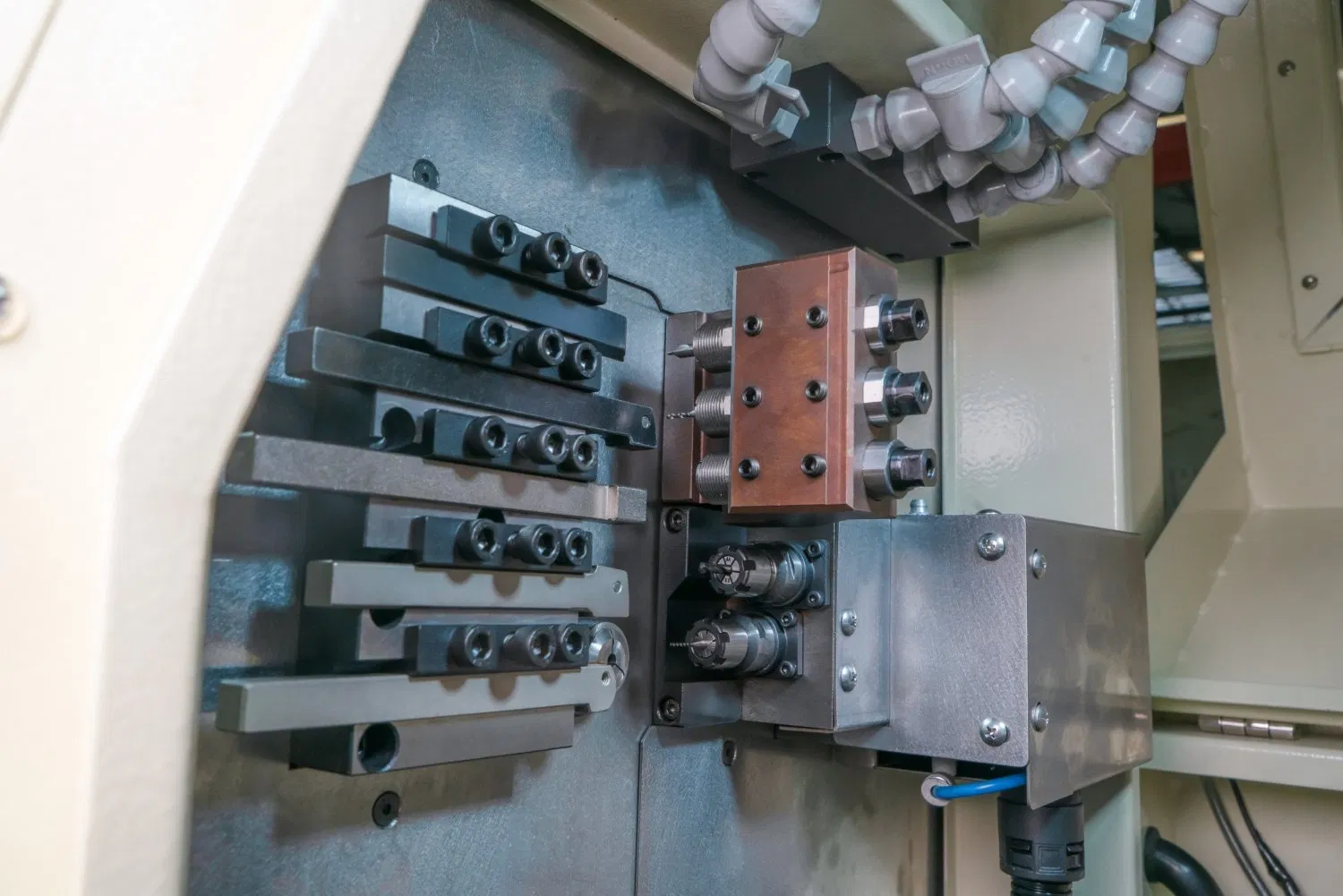 Precision Swiss Type Ck1107D 7mm Sliding Head CNC Lathe Machine