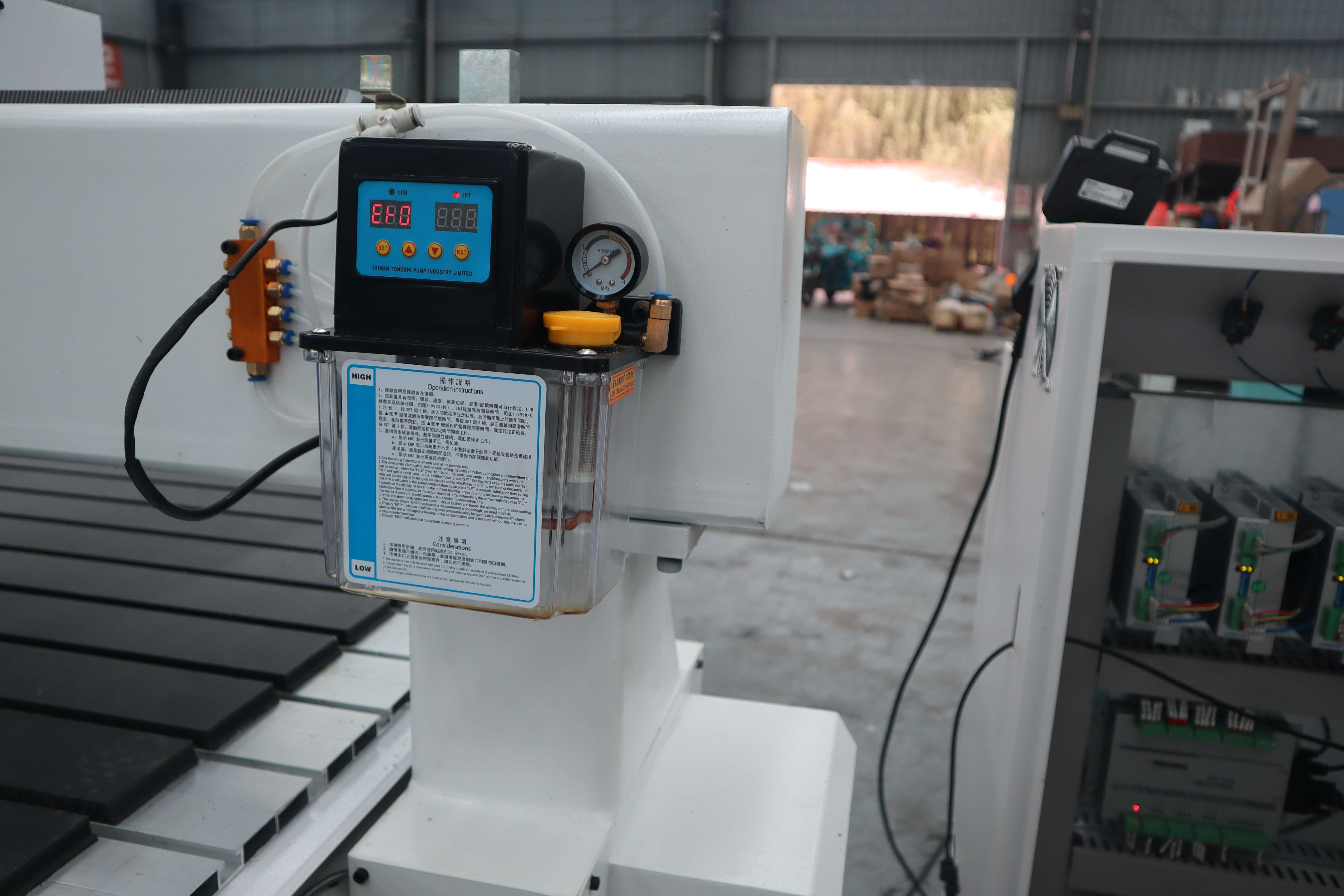 automatic oil system