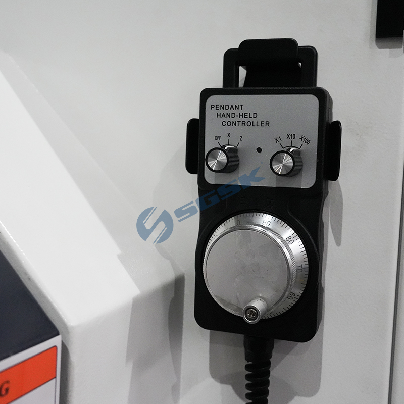 Factory Supply Automatic Grade Metal Turning Machine Tool Equipment CK6136V Cnc Metal Spinning Machine Cnc Lathe Machine