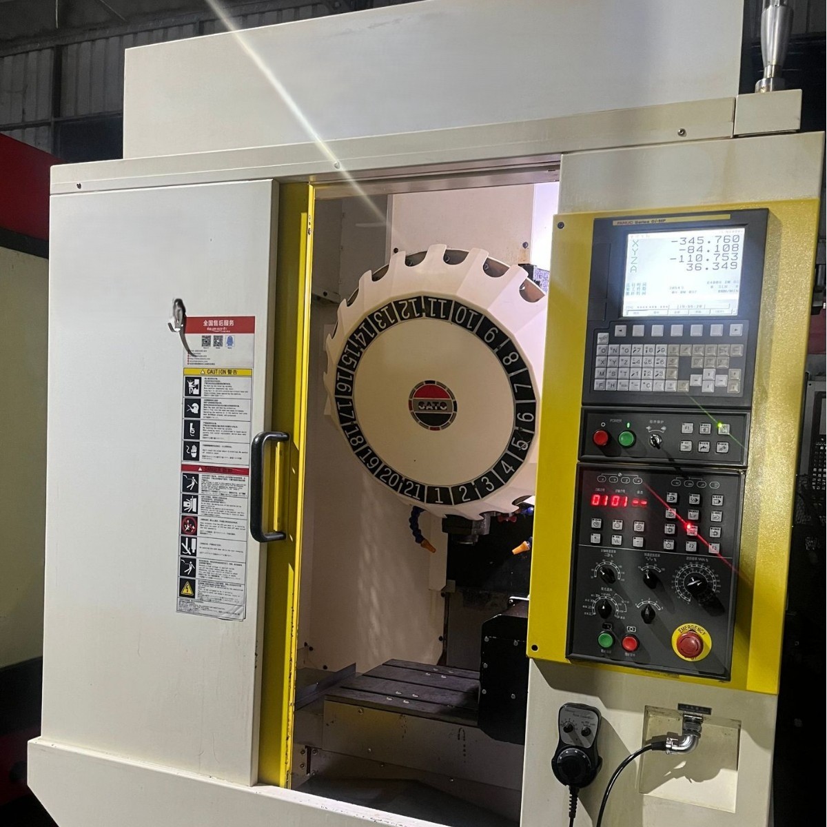 YH500 High Speed CNC Vertical Machining Centre for Industrial Machinery CNC Milling Machine Metal Parts Processing CNC Machine