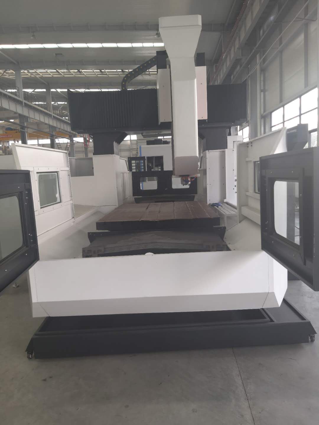 Auto Multifunctional Gantry CNC Milling Machine BT50 GSK Double Column Single Spindle High-Accuracy Medium Duty