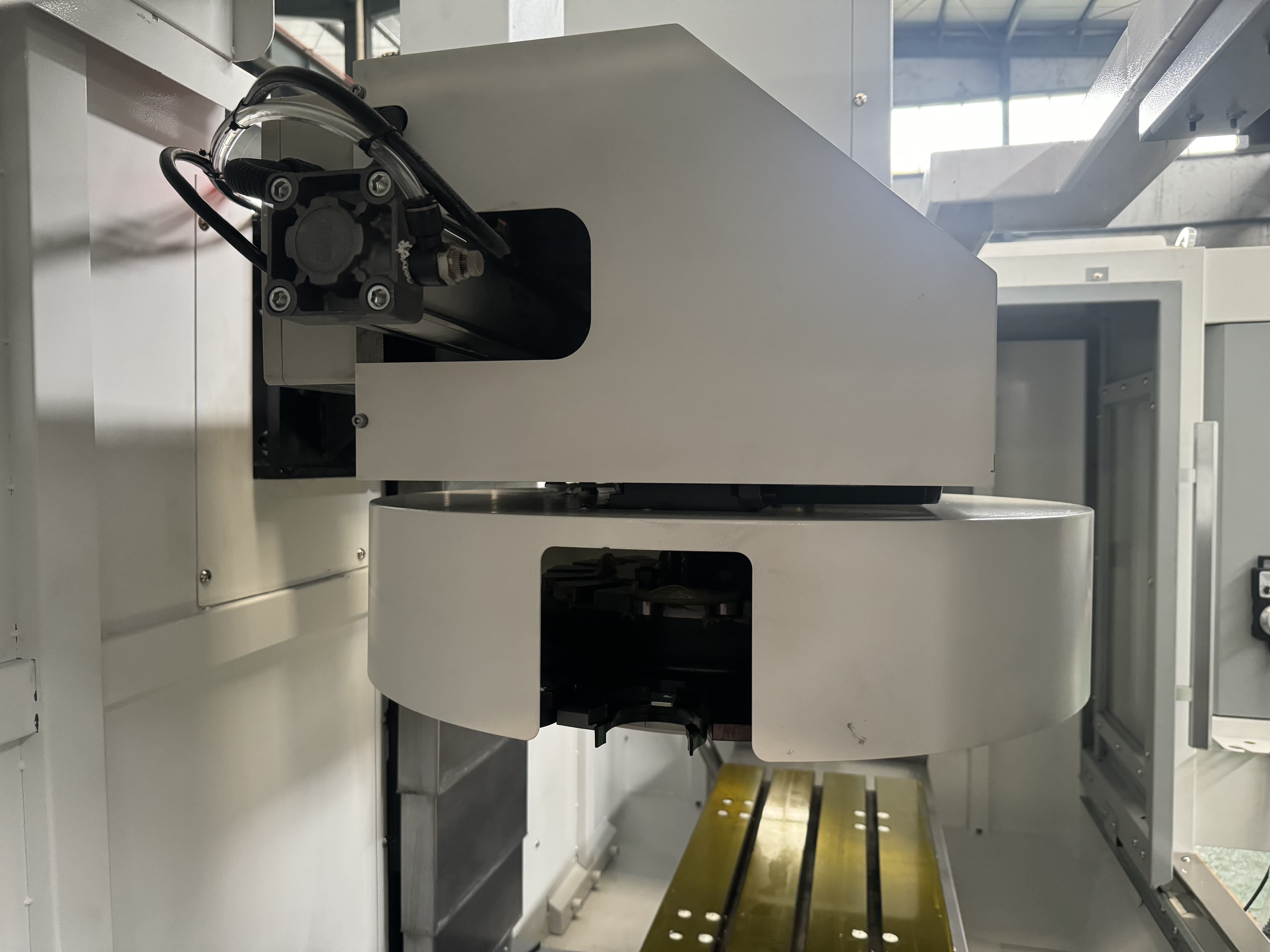 CNC 5 Axis Metal Cnc Milling Machine VMC 650 High Quality Vertical Machining Center