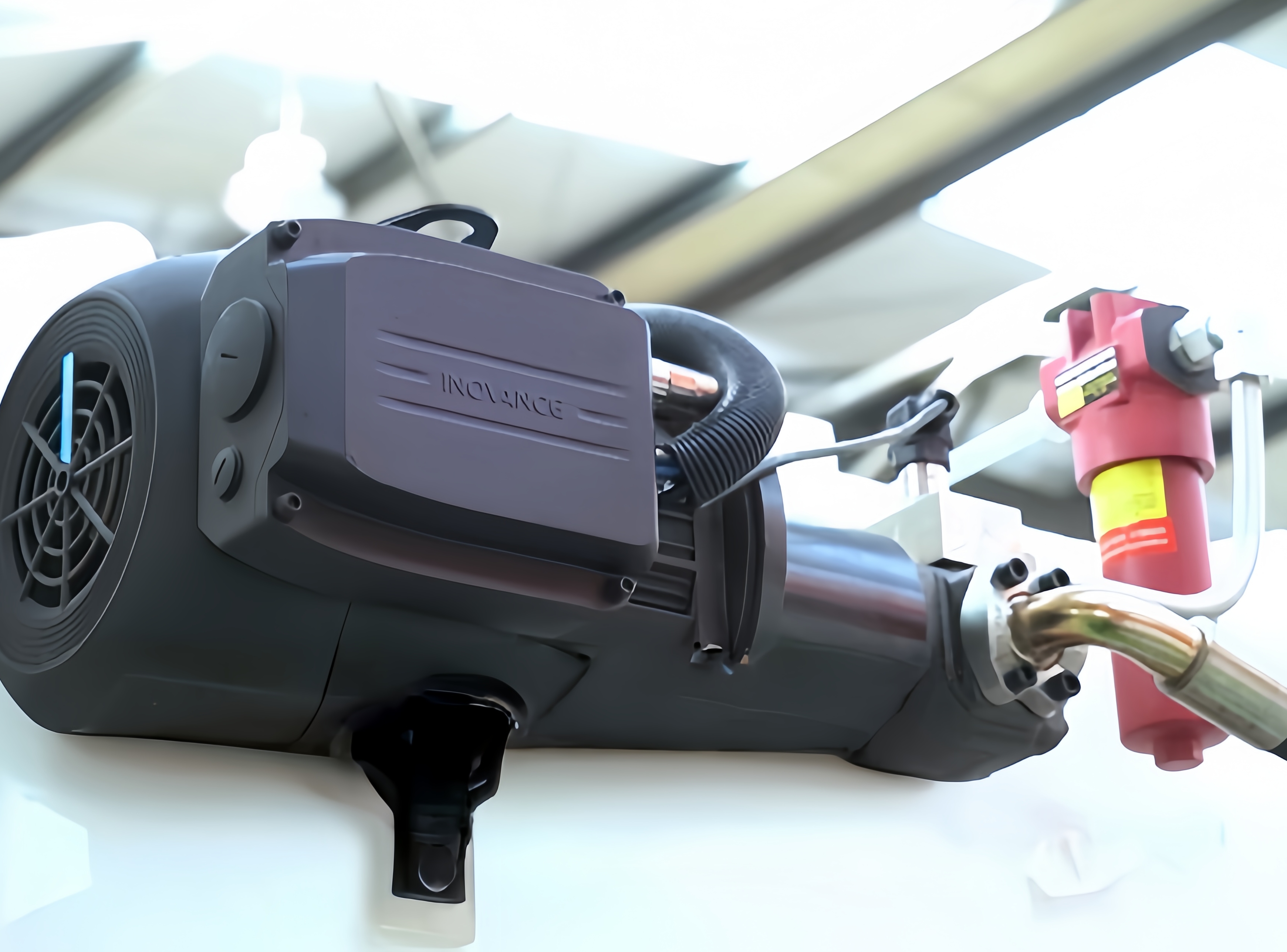 Servo control main pressure