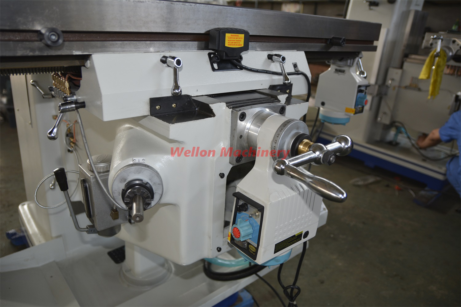 Hot Sale Precision Turret Milling Machine X6325 with High Speed Taiwan Mill Head and Optional Slotting Head