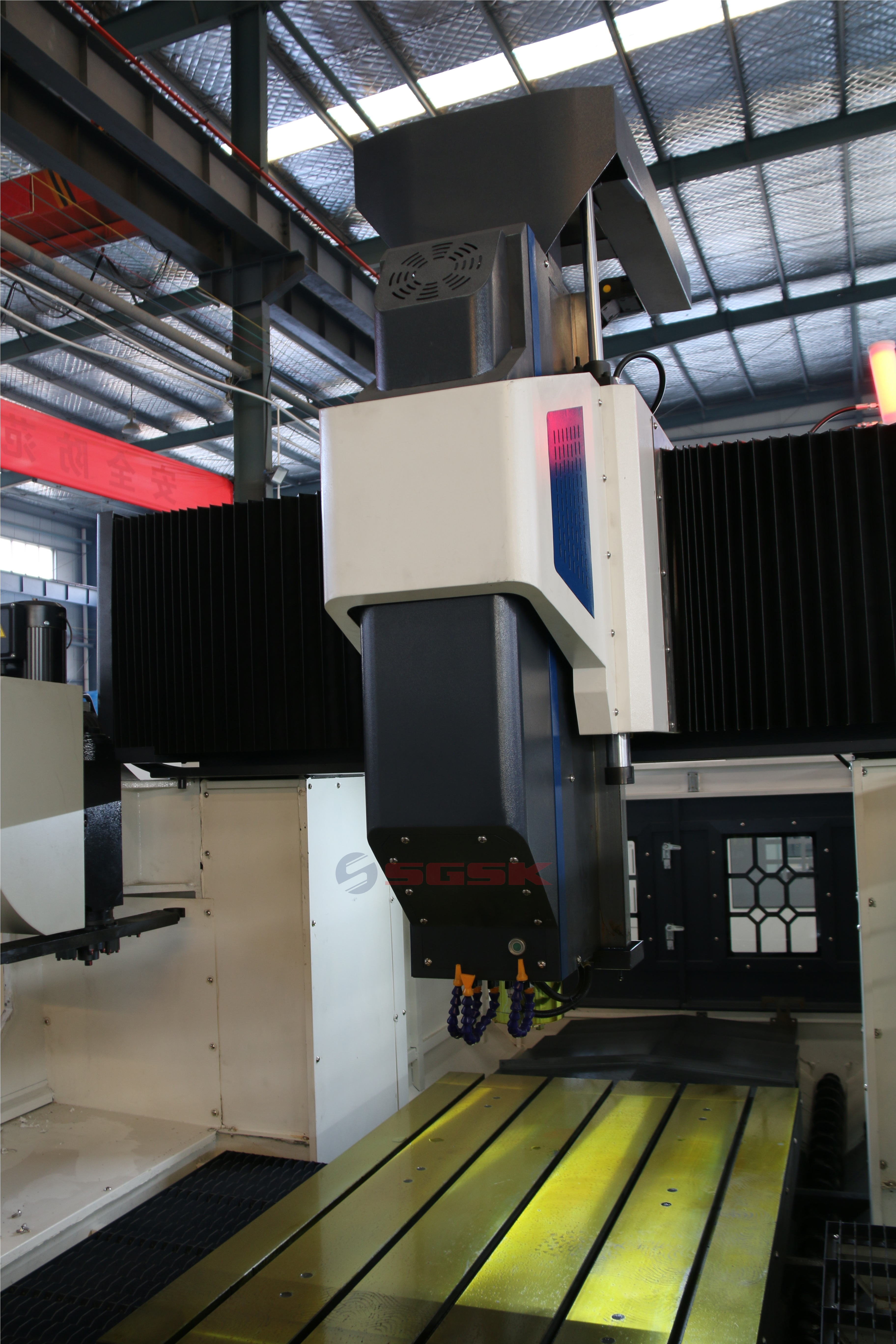 Factory Direct Heavy Duty Cnc Milling Machine GMC2012 Cnc Gantry Type Milling Machine BT50 for Mold