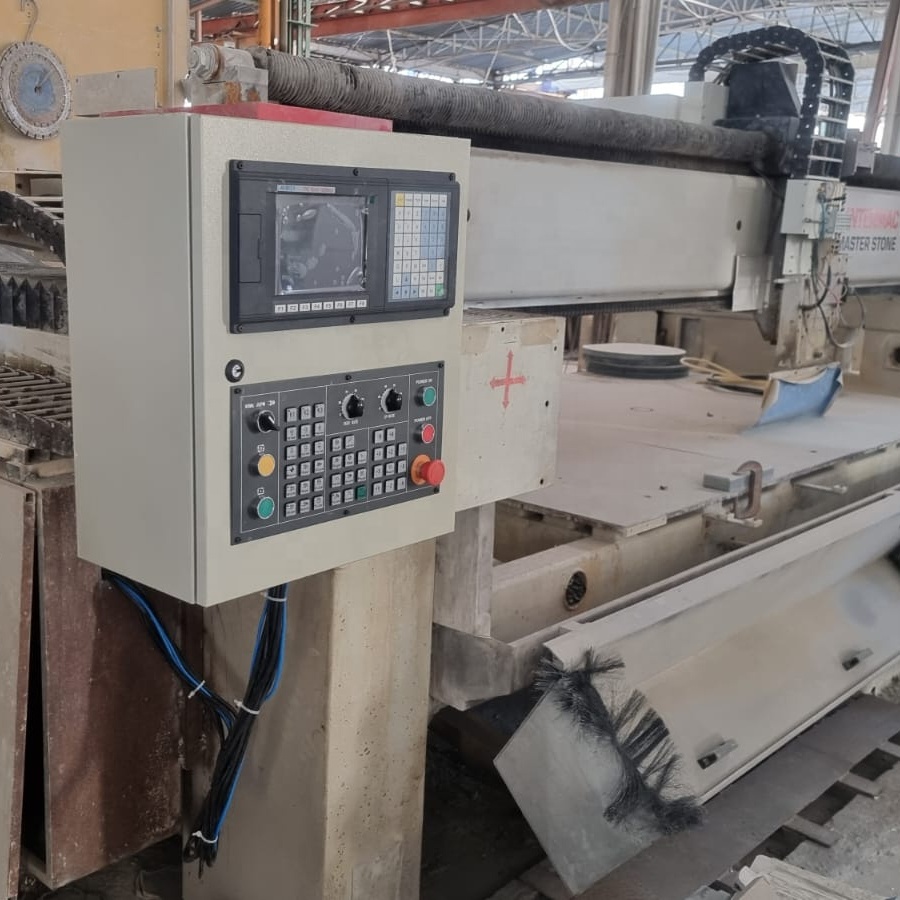 Vertical Machining Center NEWKer Control CNC 3 Axis Milling Machine 4 Axis