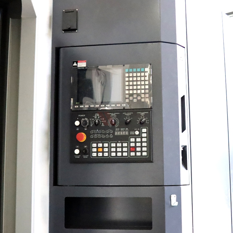 HMC630 High Precision Small CNC Machining Center CNC Milling Machine For Metal Cutting