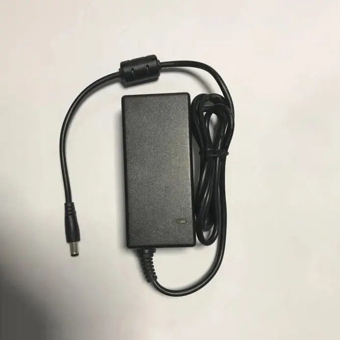 China 15w 100-240v Desktop Power Adapter Mini For Pc Manufacturer, Supplier