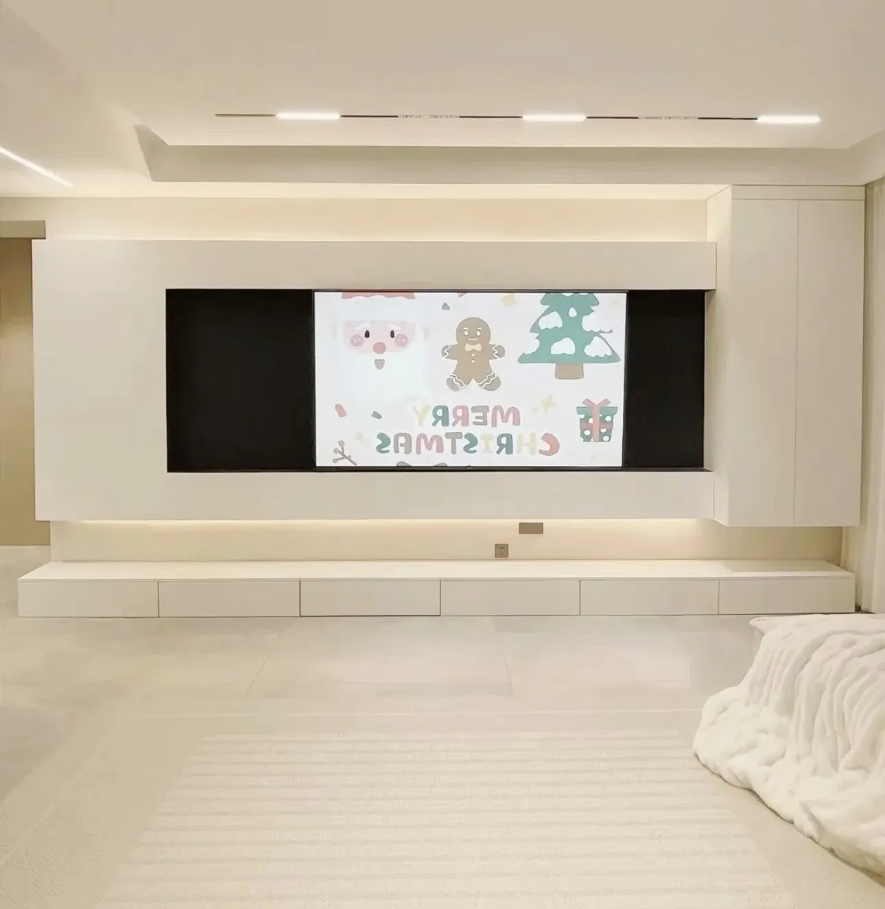 Elegant TV Stand with Multi-Functional Storage and Entertainment Center