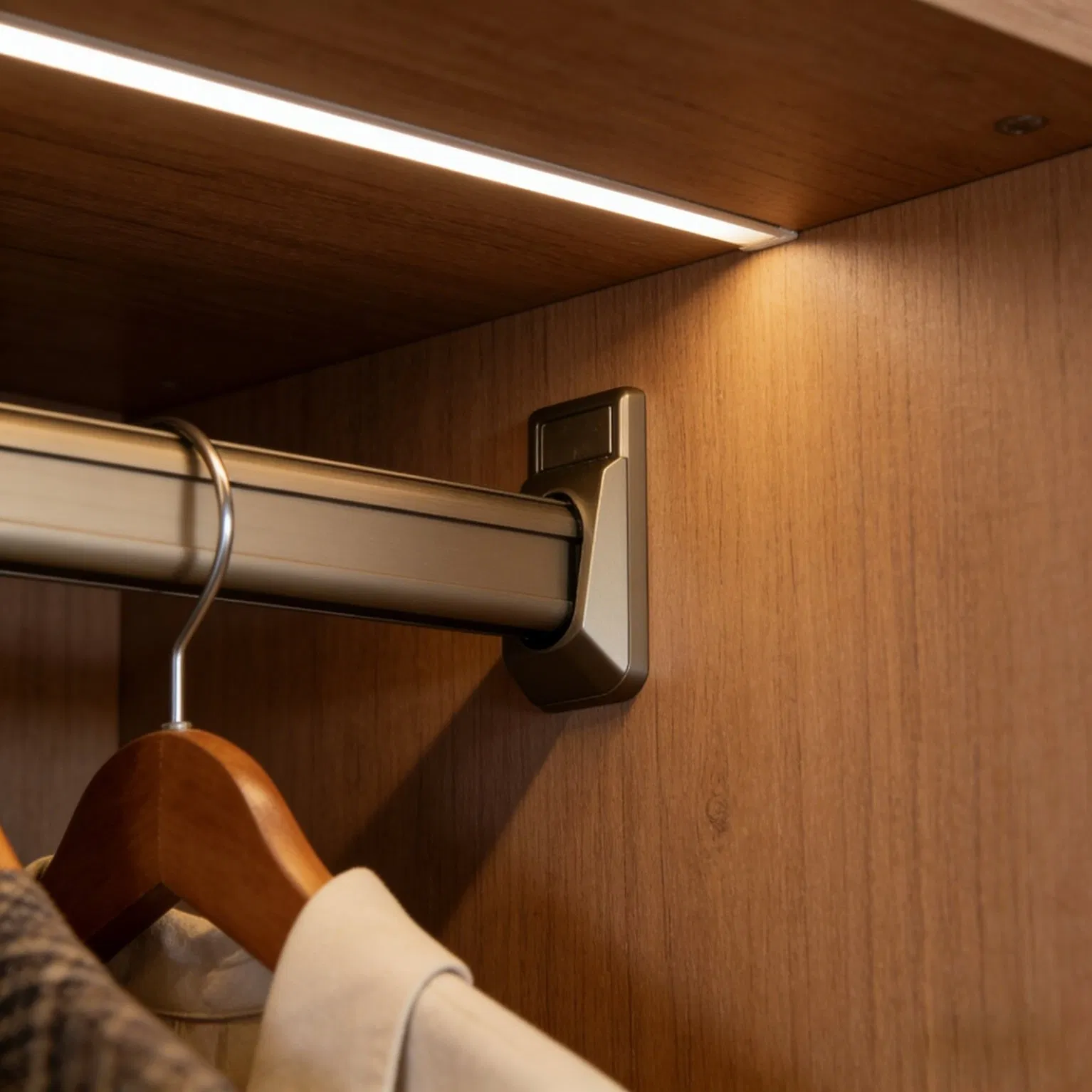 Modern Grey Wooden Home Furniture Mirrored Swing Door Armoire Bedroom Wardrobe