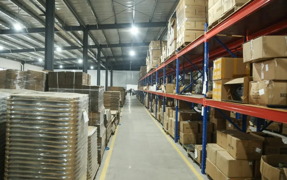 معدات المصنع