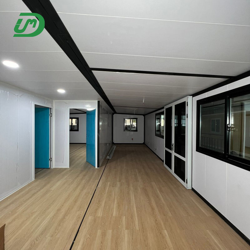 Casa Modular 40FT Expandible Estilosa con Plano de Piso Eficiente y Materiales de Alta Gama