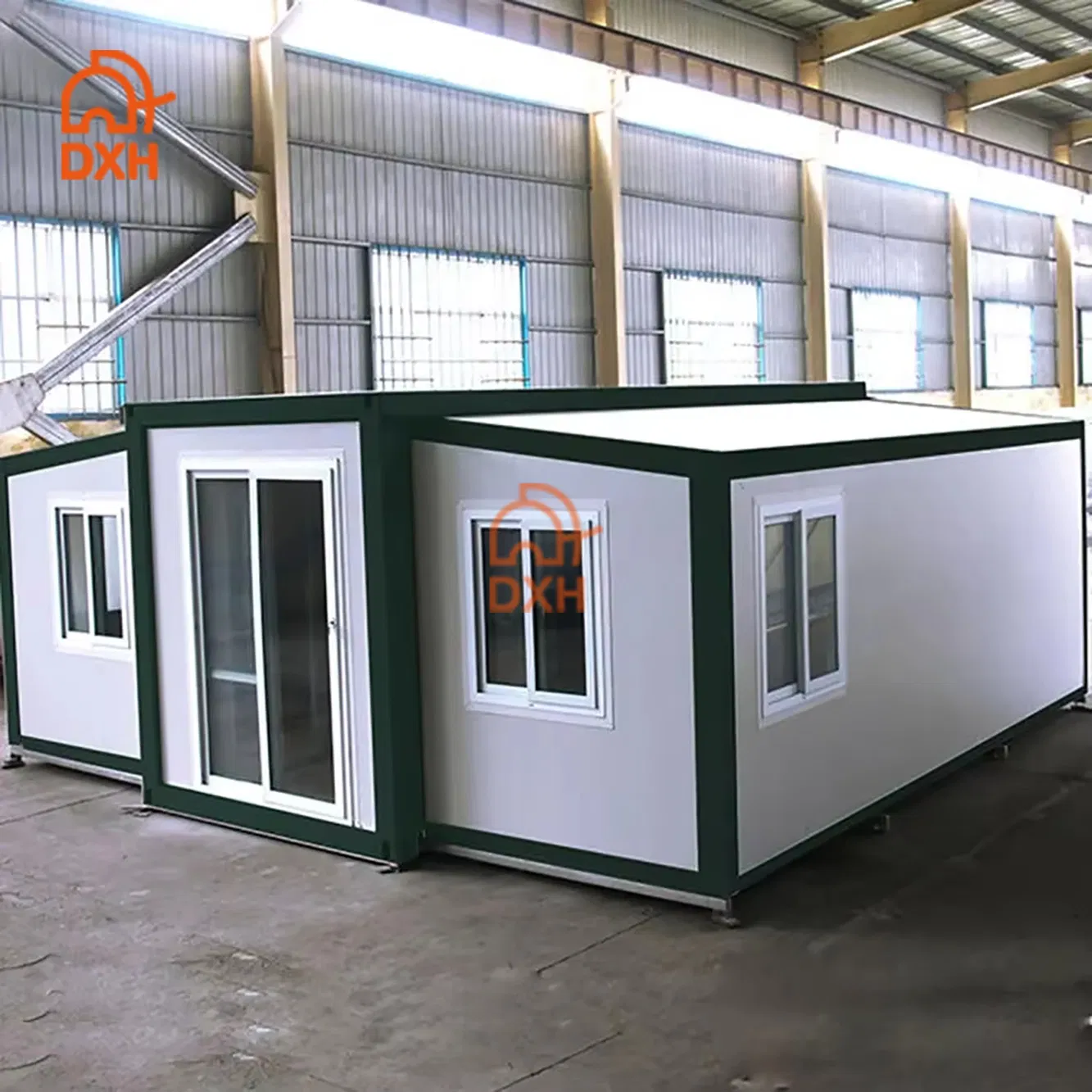 Casa Tiny de lujo expandible con baño, cocina y sala de estar para alquiler de vacaciones en resort