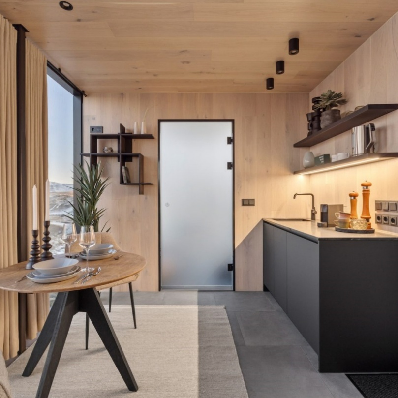 Casa Contenedor de Lujo Estilo Norteamericano Espejo Casa Pequeña Oficina en el Jardín