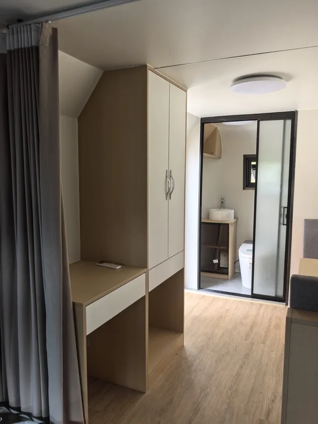 Diseño exterior de casa contenedor inteligente