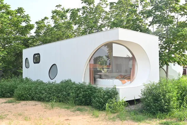 Estética de casas contenedor modulares de alta gama para experiencias de glamping boutique