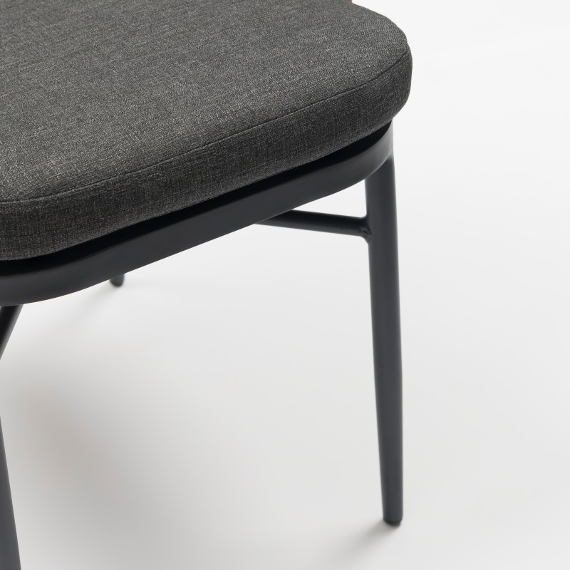 Outdoor Chair Display 4