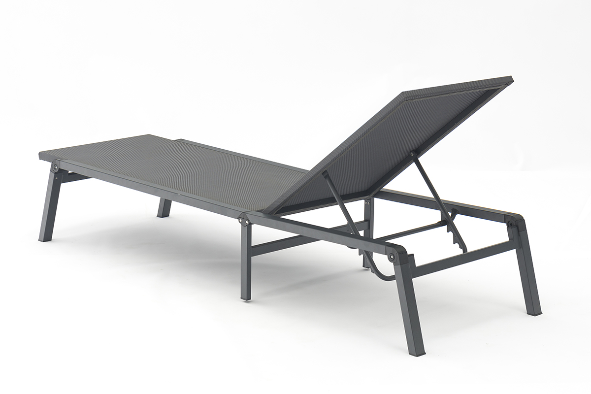 Outdoor Sun Lounge Chair View 1