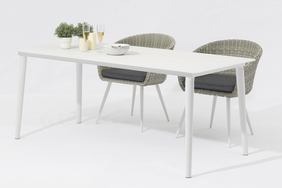 Outdoor Dining Set Display 6
