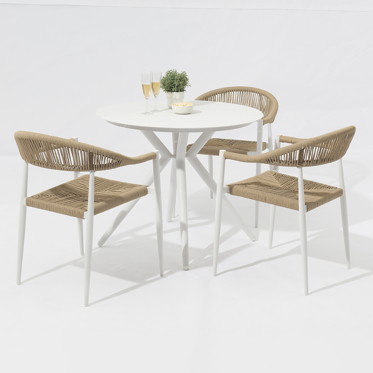 Alum dining set display 3