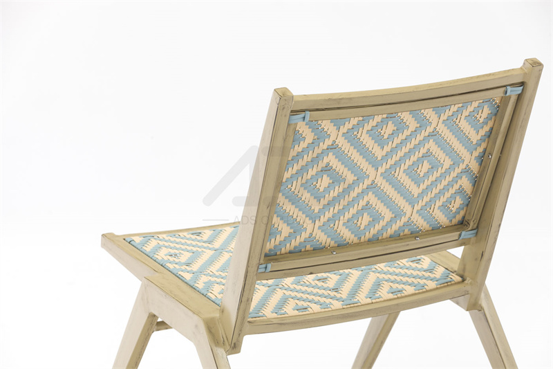 Outdoor Chair Display 3